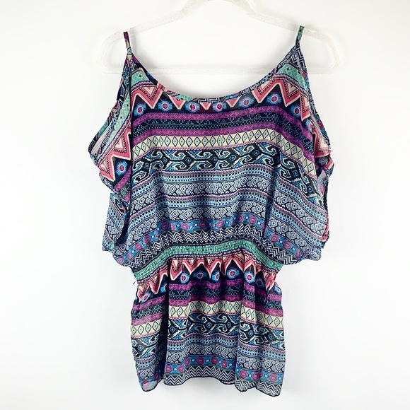 LOVE COUTURE | Aztec Keyhole Sleeves Sheet Blouse - Picture 2 of 7